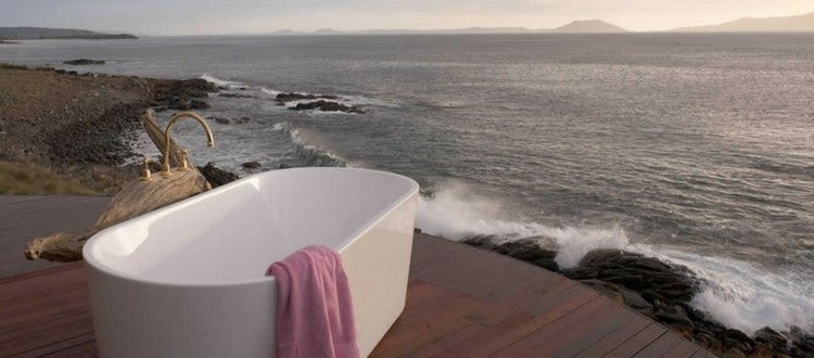 bathtubs with a view - SPOTS TO SIP AND SAVOUR